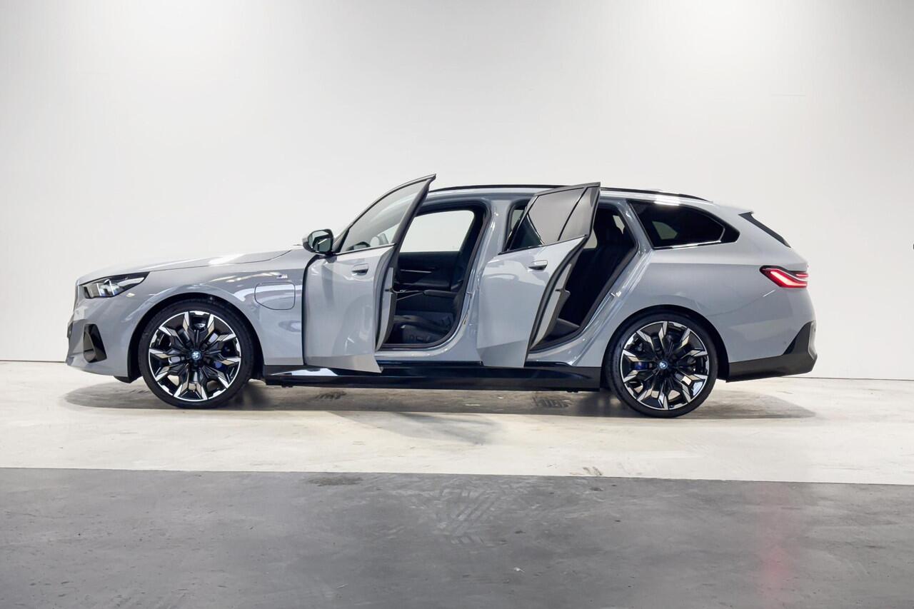 BMW 5-SERIE Touring 530e xDrive M Sportpakket | Selections Aut.