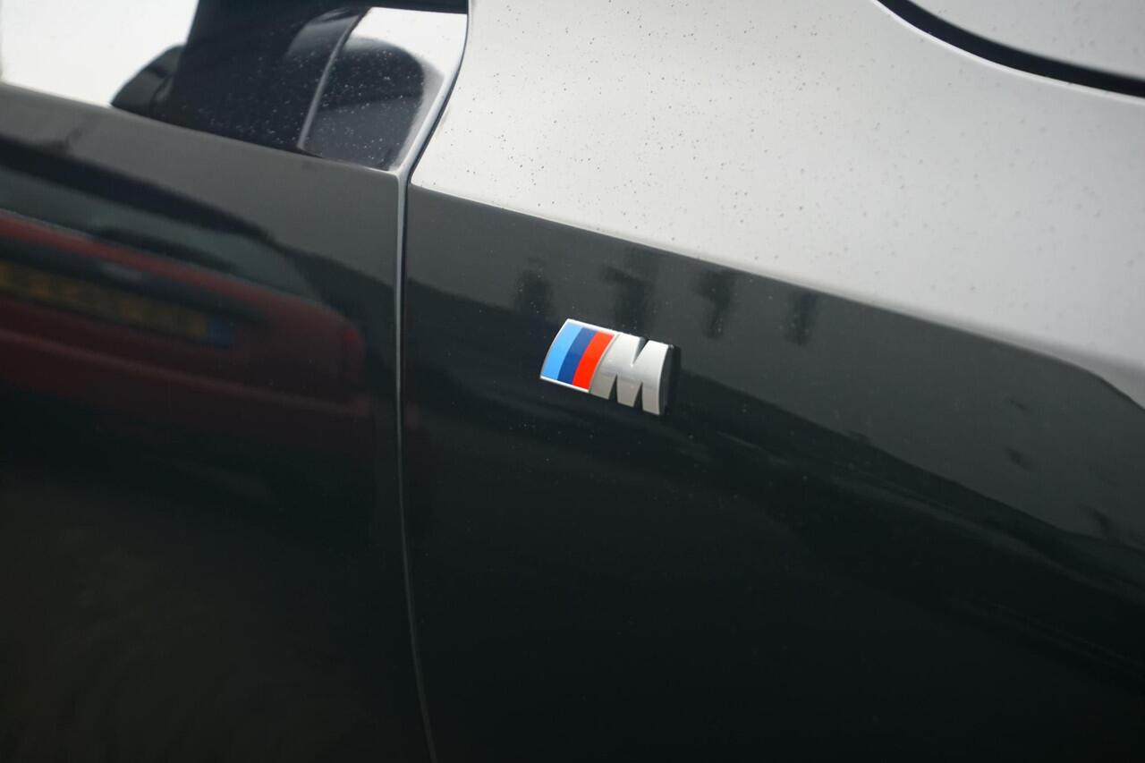 BMW 5-SERIE 530e M Sport Pro | Comfortstoelen Elektrisch met geheugen / Panoramadak / Head-up / Rondomzicht camera / Stoelventilatie / Driving Assistant Professional