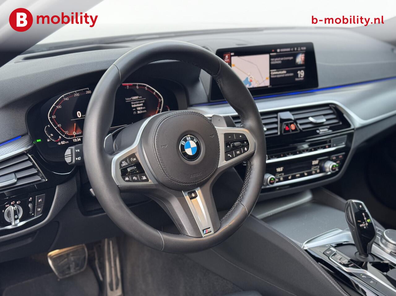 BMW 5-SERIE 540i xDrive High Executive Schuif/Kanteldak Trekhaak | Driving Assistant Plus | Head-Up Display | Parking Assistant Plus | Stuur/Stoel+Achterbankverwarming | Comfortstoelen