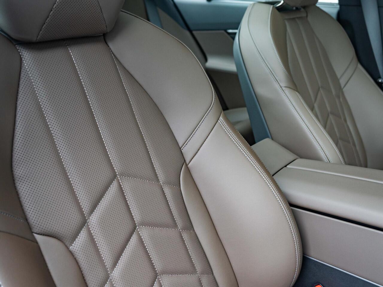 BMW 5-SERIE Sedan 530e | M Sportpakket | Innovation Pack | Travel Pack