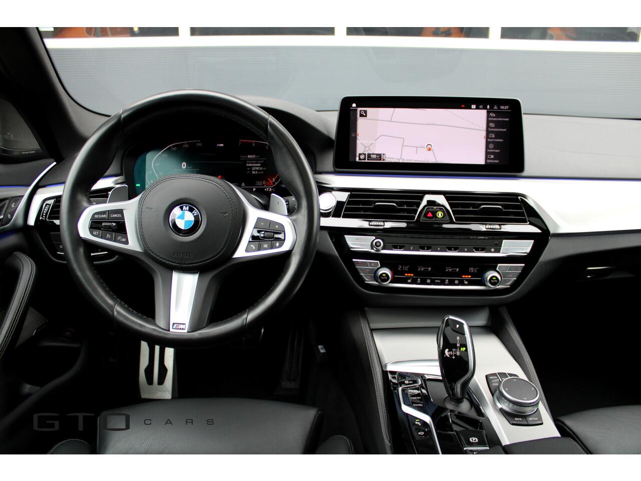 BMW 5-SERIE Touring 530i High Executive M-Sport/BTW/Panorama/Surround/Harman Kardon/Memory/Trekhaak