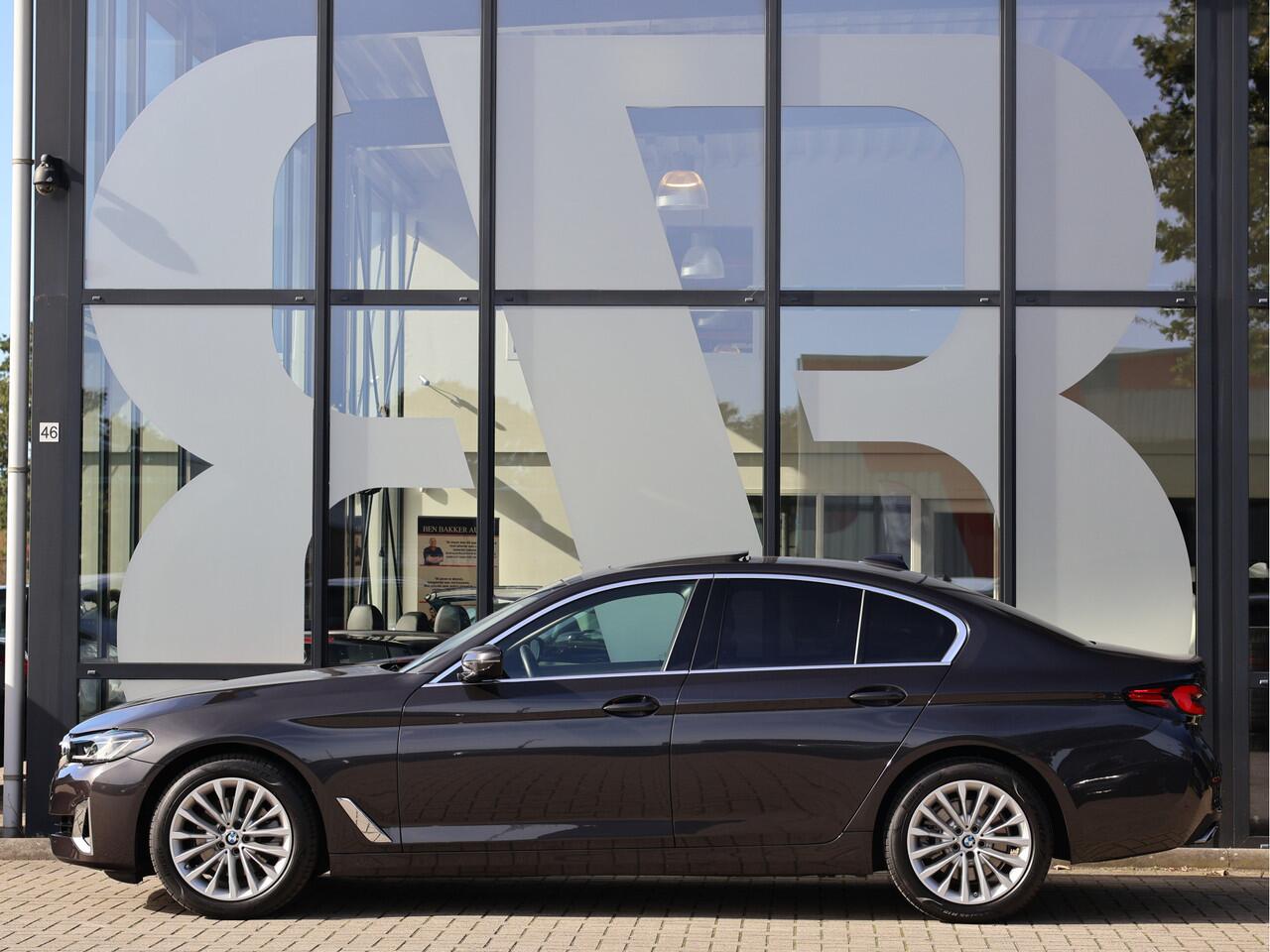 BMW 5-SERIE 520d Business Edition Plus | ACC | Laser | HUD | Dakje | Active Steering |