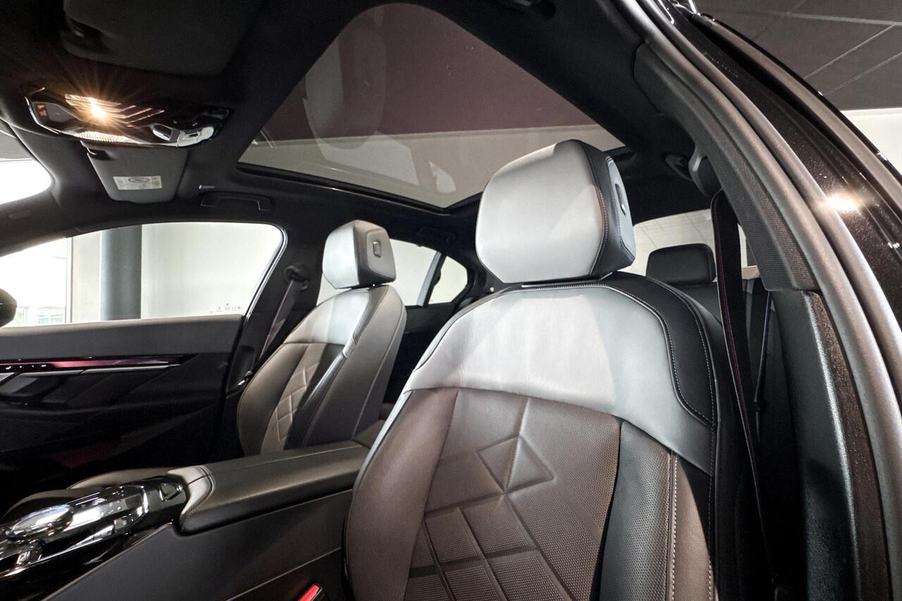 BMW 5-SERIE Sedan 550e xDrive | M Sport Pro | Bowers & Wilkins | Glazen Panoramadak | Head-up Display |