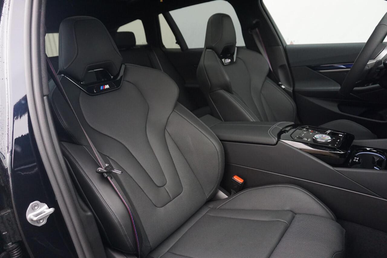 BMW 5-SERIE Touring 550e xDrive M Sport | Trekhaak / Bowers & Wilkins / Panoramadak / Head-up / 360*Camera's / Comfort Access