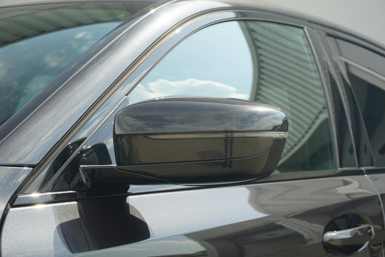 BMW 5-SERIE Sedan 530i M Sportpakket Schuif-/kanteldak / Head-Up Display / HiFi System