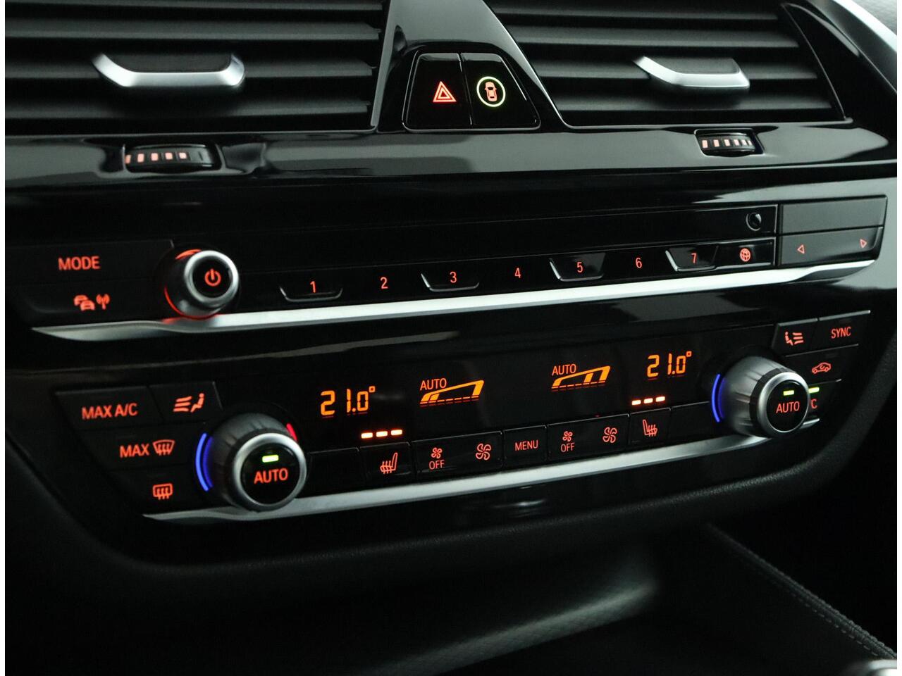 BMW 5-SERIE 530i Business Edition Plus M sportpakket |19inch velgen | Comfort Acces | Comfortstoelen | laserlight