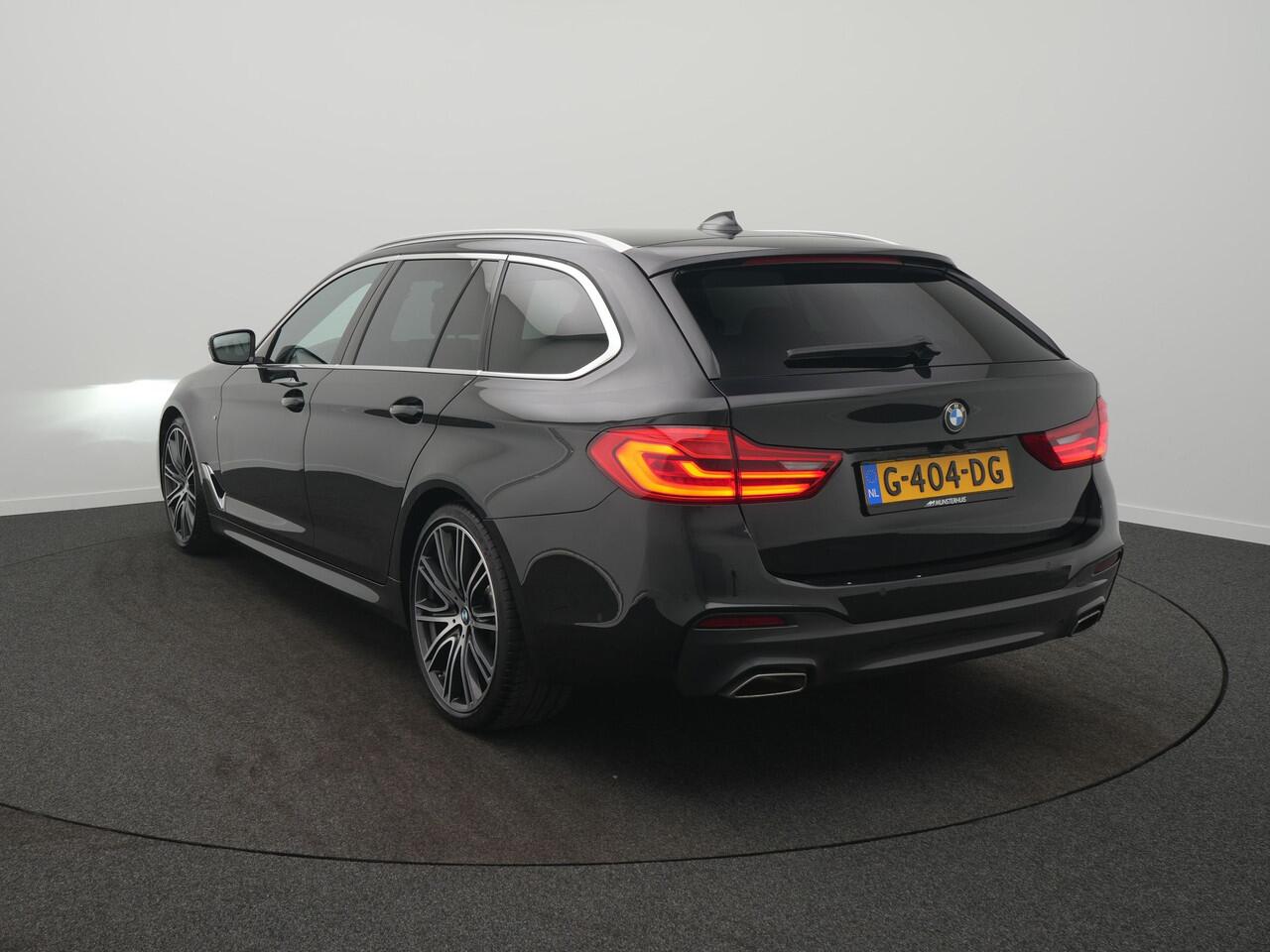 BMW 5-SERIE Touring 520i High Executive Edition - RIJKLAARPRIJS - M-Sport - Achteruitrijcamera - Elektrisch Glazen schuif-/kanteldak