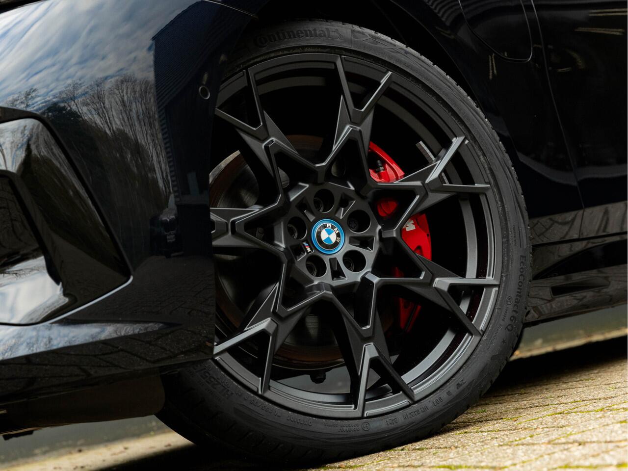 BMW 5-SERIE Touring 550e xDrive M-Sport Pro - Pano - Onderstel Prof - Driving Ass Plus - Harman Kardon