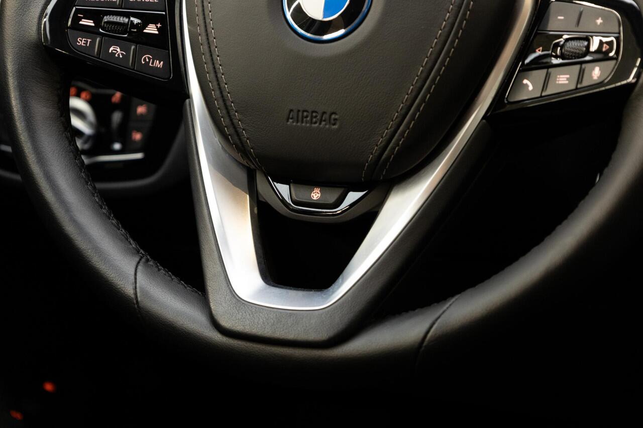 BMW 5-SERIE Touring 530e Executive | Driving Assistant | Adaptive Cruise | Trekhaak |