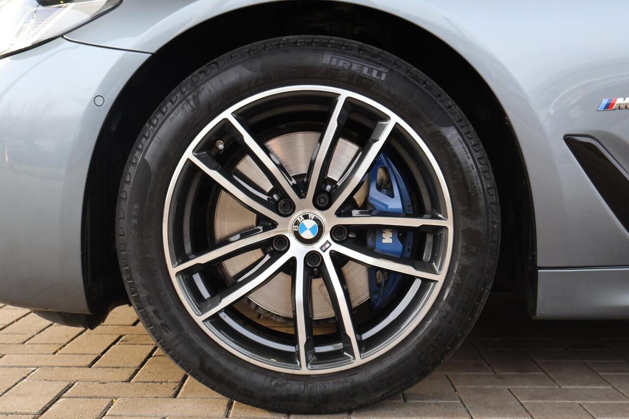 BMW 5-SERIE 530i xDrive High Executive | M Sportpakket | Harman Kardon | Head Up Display
