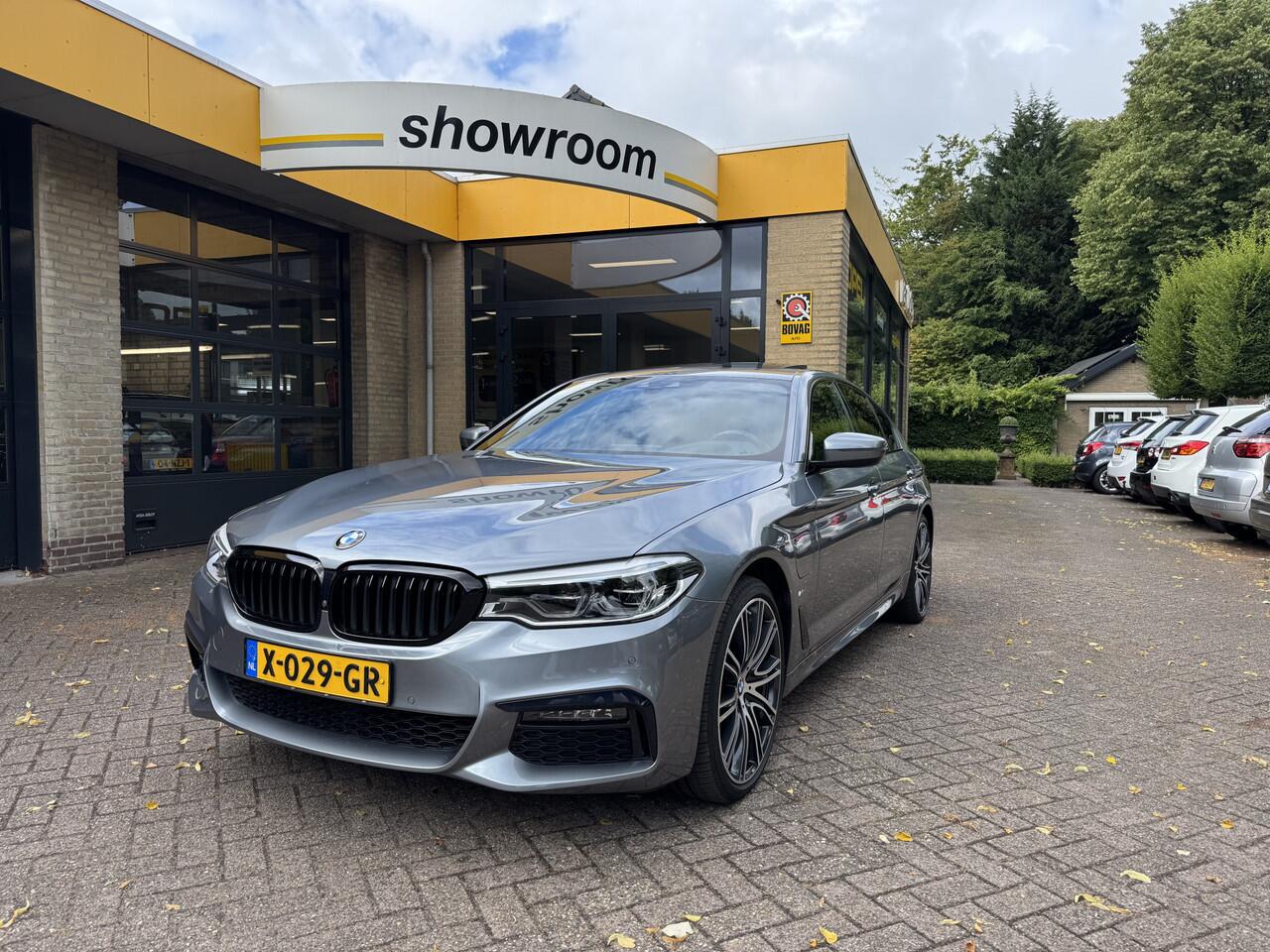 BMW 5-SERIE 530e xDrive M-Sport iPerformance High Executive Schuifdak Headup Harman Kardon Trekhaak