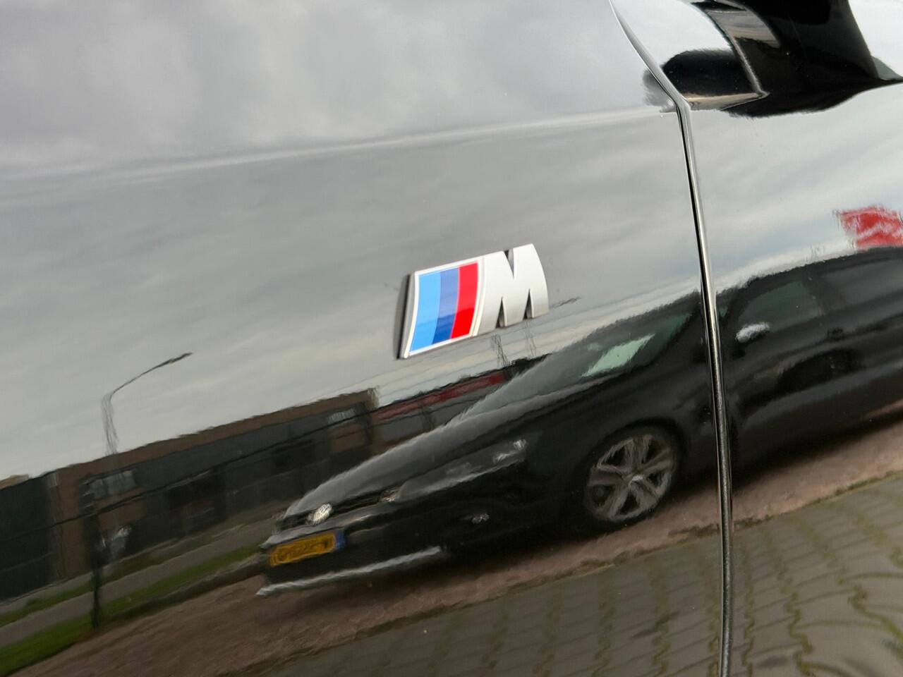 BMW 5-SERIE Touring 540d xDrive M-Sport Pro | Harman Kardon | Trekhaak | Panodak | Adaptive cruise |