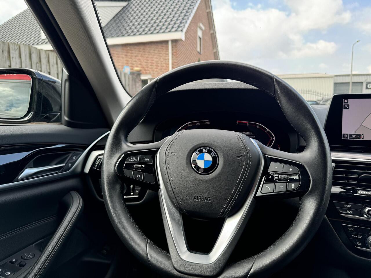 BMW 5-SERIE Touring 520i High Executive Shadow Line