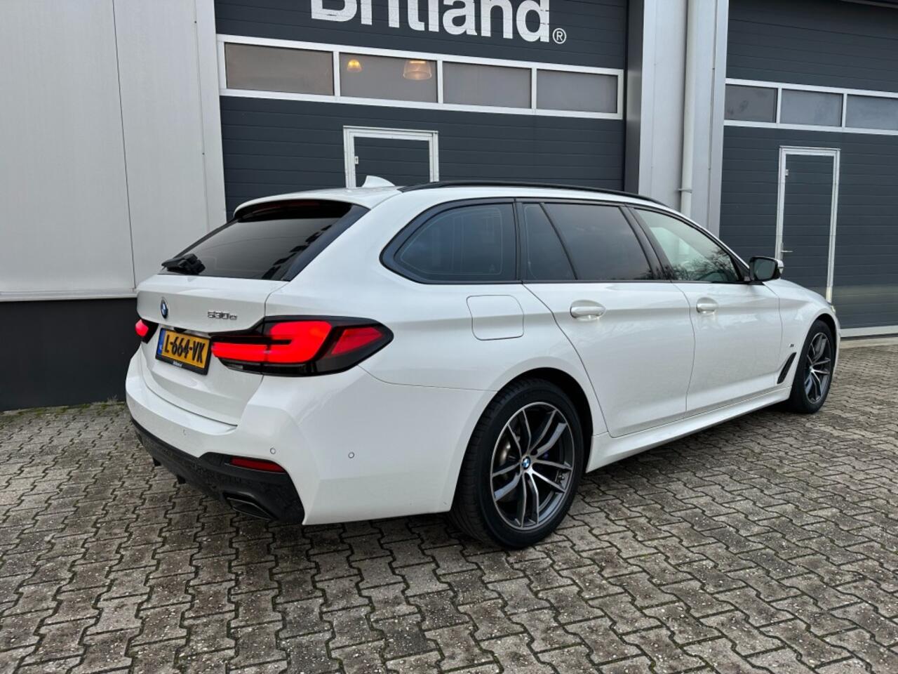BMW 5-SERIE 530e M-sport Touring 2021 BTW *Pano *Adaptive *Leer *Laser *360gr Camera