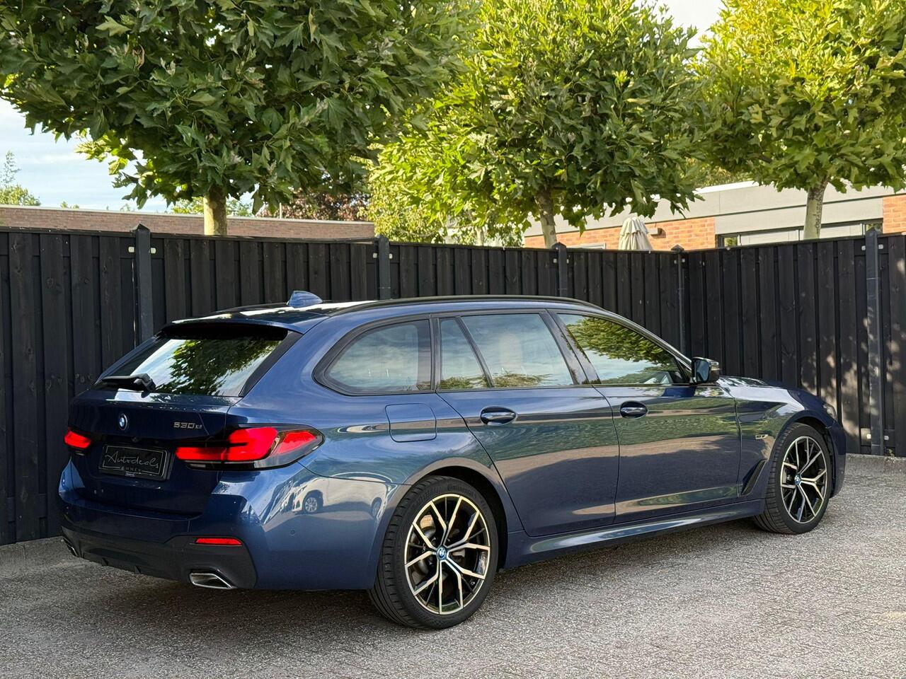 BMW 5-SERIE Touring 530e Executive Trekhaak M sport