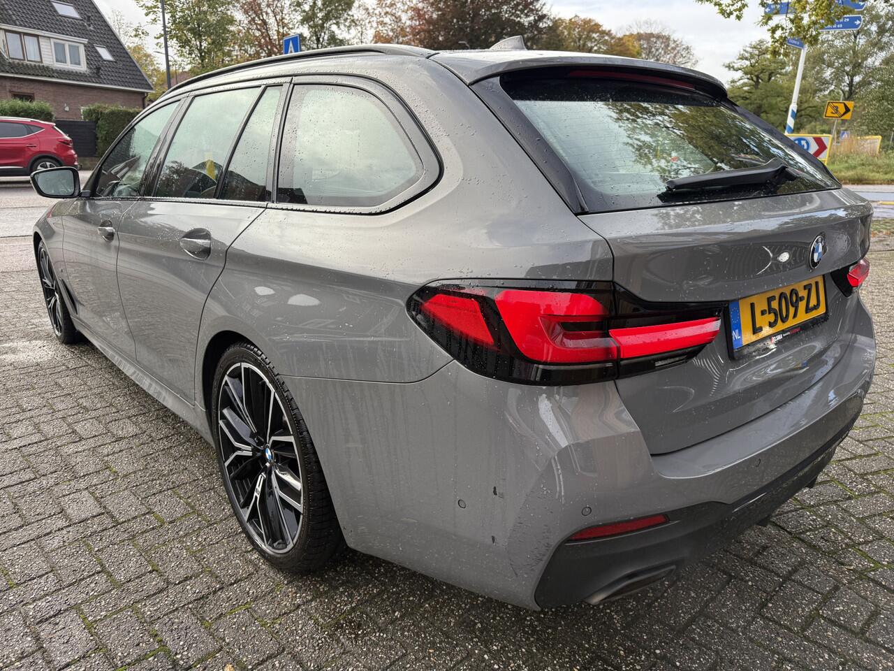 BMW 5-SERIE Touring 520i LCi Aut. M-Sport, Trekhaak | Sport-leder | Navi+