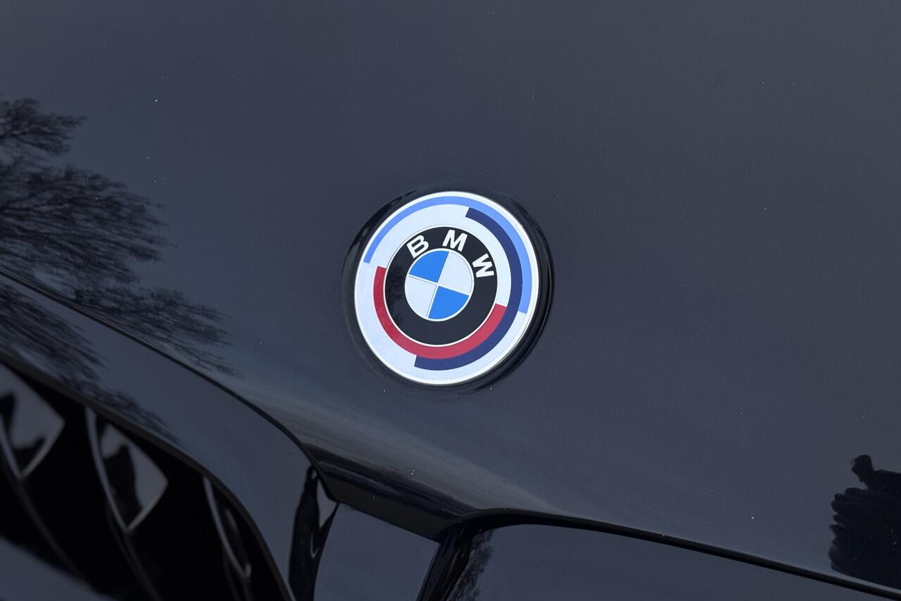 BMW 5-SERIE Touring 530i M-Sport | Panodak | Comfortleder | Camera | Head Up | Boxmore Audio | Trekhaak