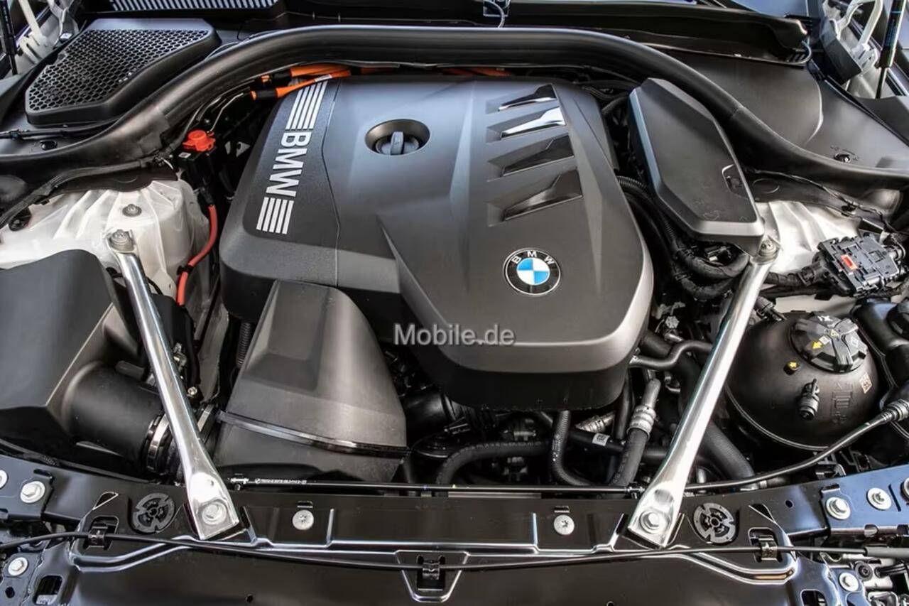 BMW 5-SERIE Touring 530e xDrive M-SPORT ** LED, NAVI+, LEDER, 19-inch LMV, ALARM, M-ONDERSTEL ** 1e EIG - UNFALLFREI ** ** INFORMEER OOK NAAR ONZE AANTREKKELIJKE FINANCIAL-LEASE TARIEVEN **