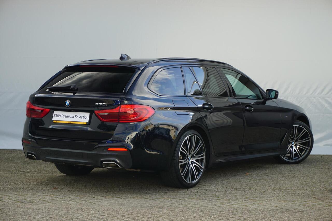 BMW 5-SERIE Touring 530i High Executive Edition | M Sport / Elektrisch panorama-dak / Comfortstoelen / Head-up / HIFI / Comfort Access / Dodehoek detectie
