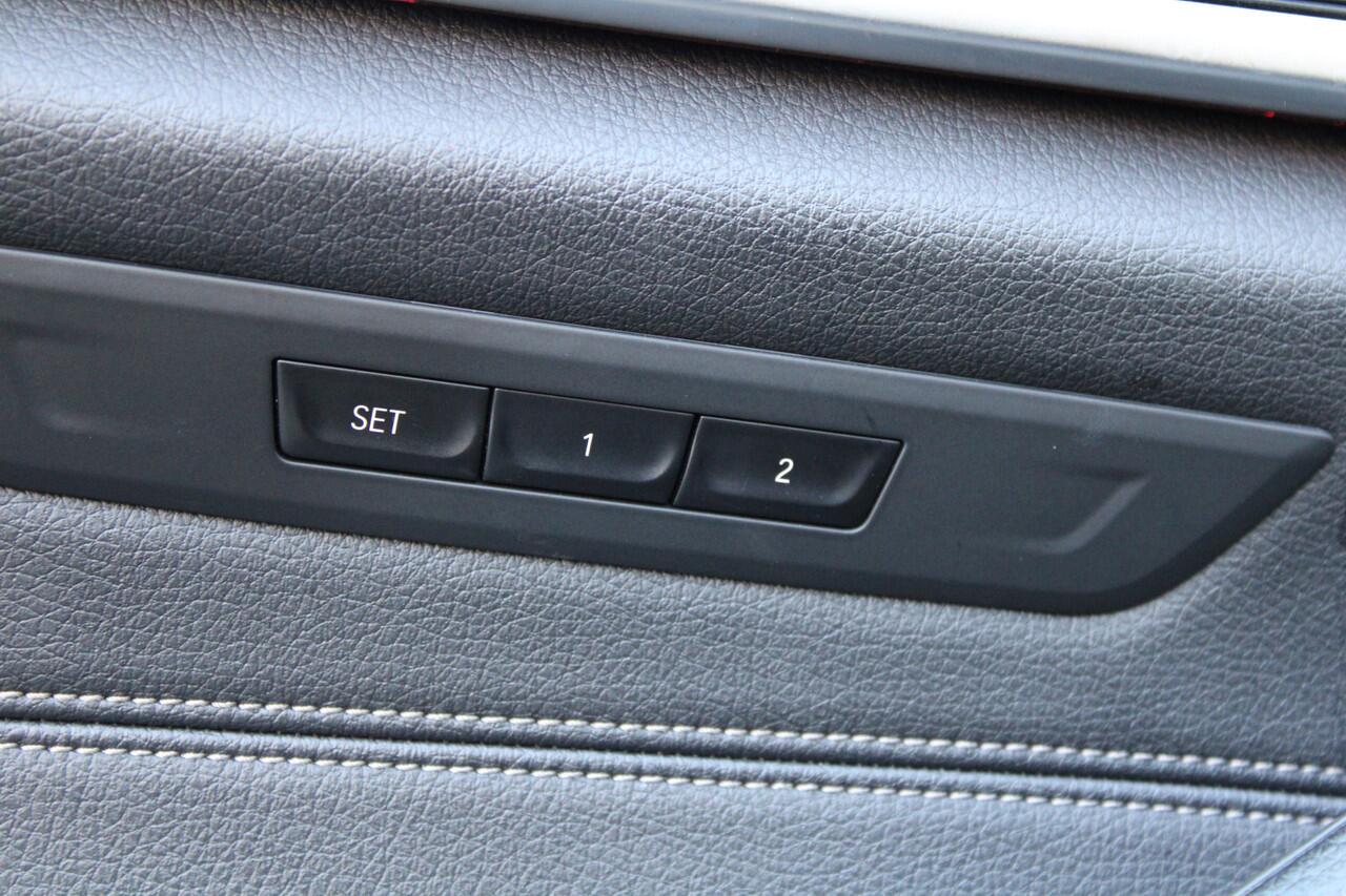 BMW 5-SERIE 530e Business Edition Plus | M-SPORT | BTW | PANO | H/K | HUD | 360 | KEYLESS | STUURVERW | ADAPTIEF ONDERSTEL |