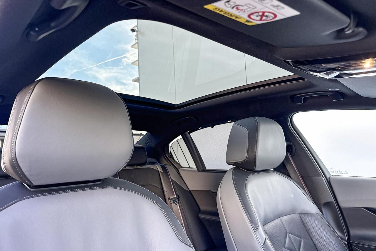 BMW 5-SERIE Sedan 550e xDrive