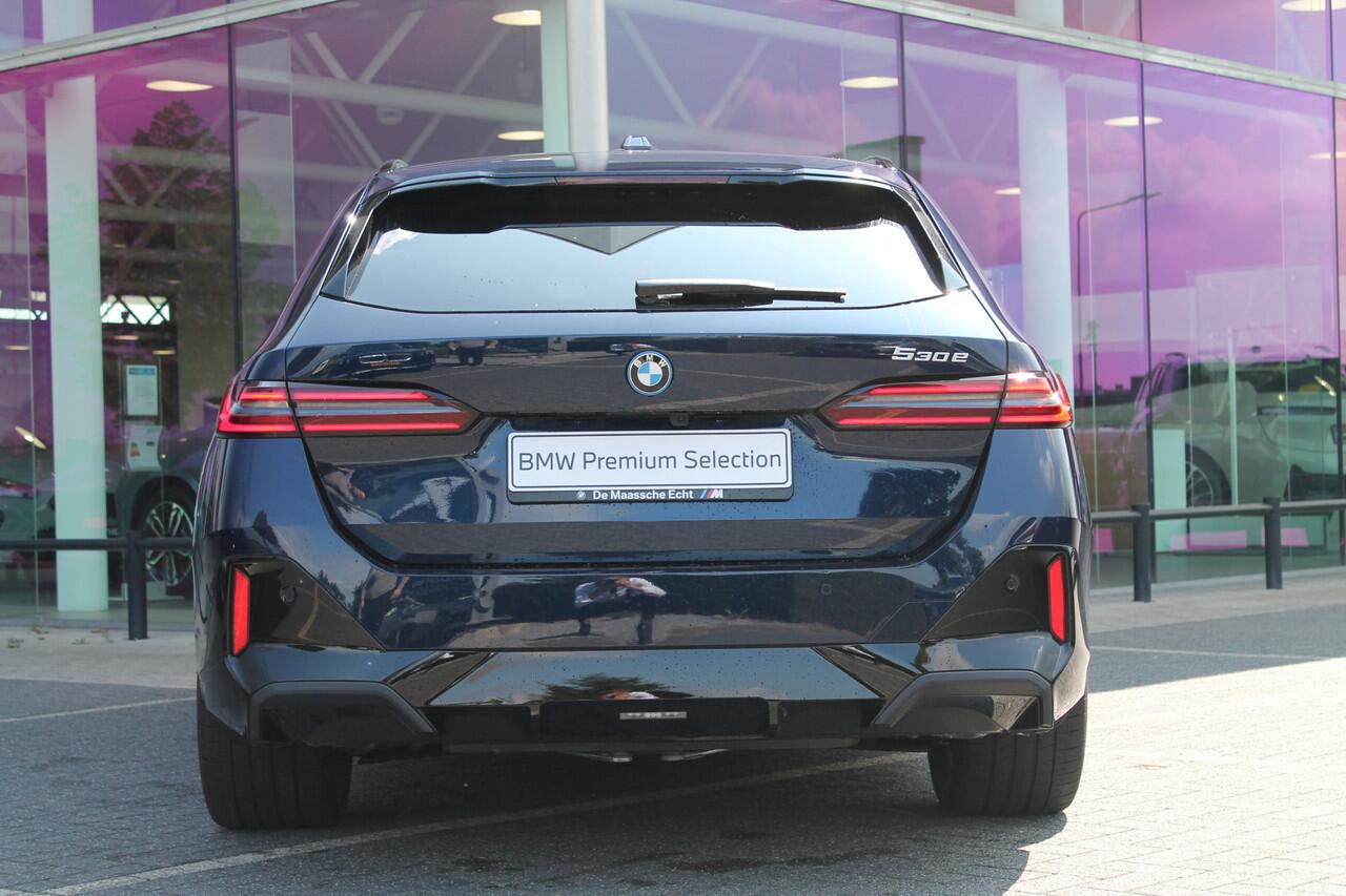 BMW 5-SERIE Touring 530e M Sport Automat / Panoramadak / Trekhaak / Stoelventilatie / Adaptieve LED / Parking Assistant Plus / Comfort Access