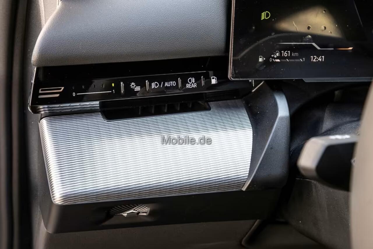 BMW 5-SERIE Touring 530e xDrive M-SPORT ** LED, NAVI+, LEDER, 19-inch LMV, ALARM, M-ONDERSTEL ** 1e EIG - UNFALLFREI ** ** INFORMEER OOK NAAR ONZE AANTREKKELIJKE FINANCIAL-LEASE TARIEVEN **