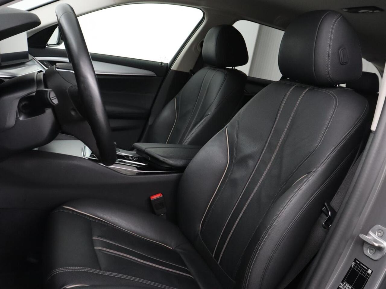 BMW 5-SERIE 530e High Executive| Head-Up | Leder | Stoelverwarming | Camera | Carplay | Live Cockpit | Naviagtie | Park Assist | Full LED