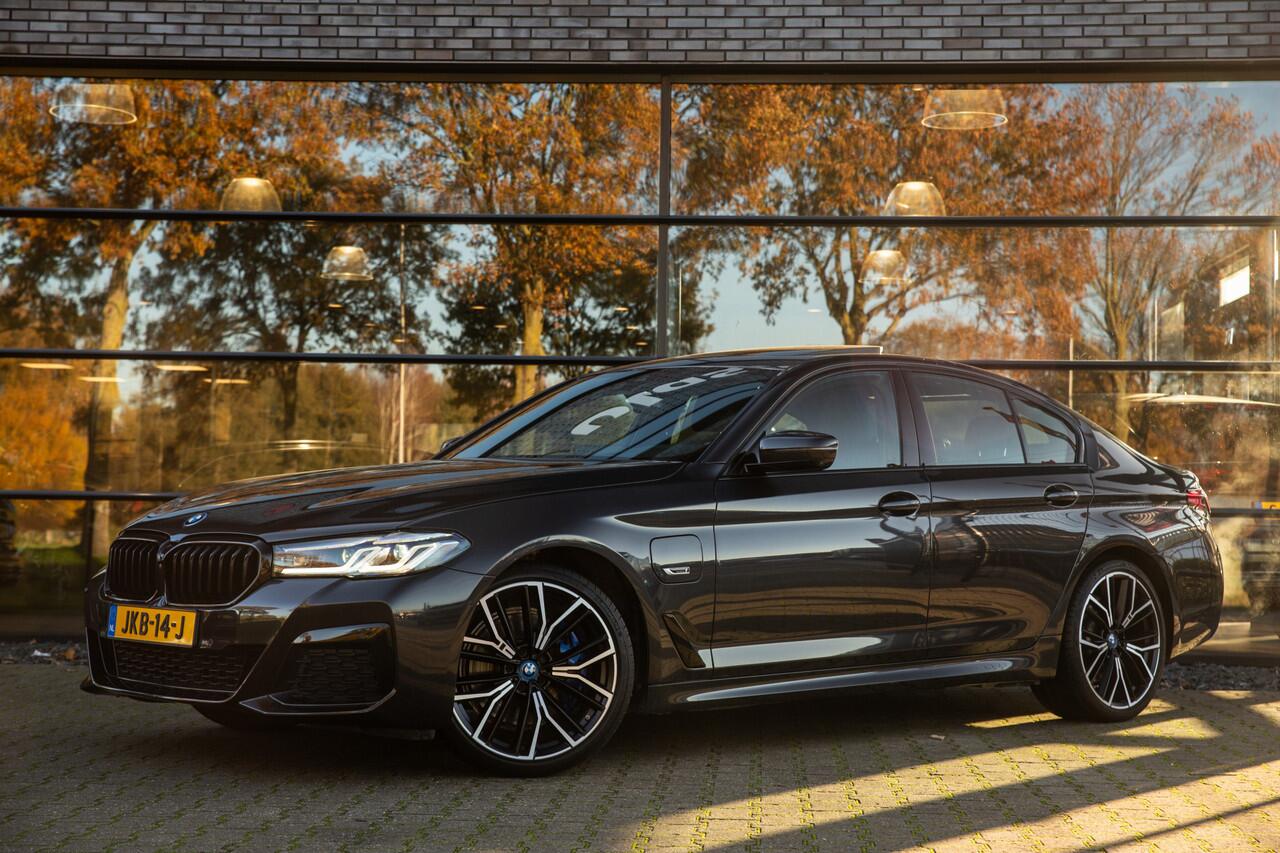 BMW 5-SERIE 530e Business Edition M-sport , Panoramadak, Harman/Kardon, Keyless entry,