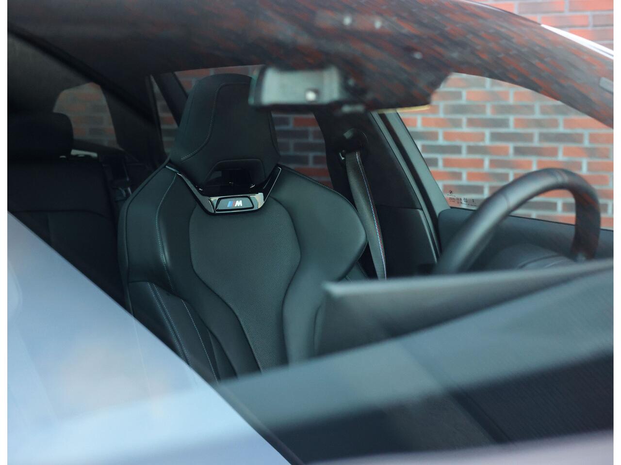 BMW 5-SERIE Touring 550e xDrive | Oxid Grey - M Sport Pro