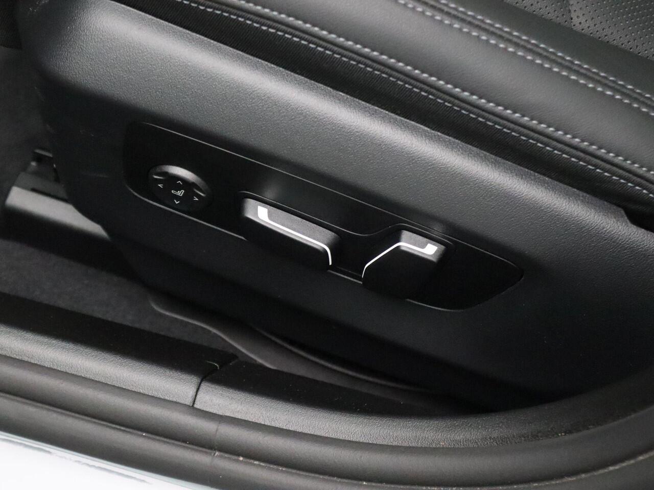 BMW 5-SERIE Touring 540d xDrive M Sportpakket Pro | Innovation Pack | Driving Assist Prof | Harman-Kardon | Panoramadak | 20"