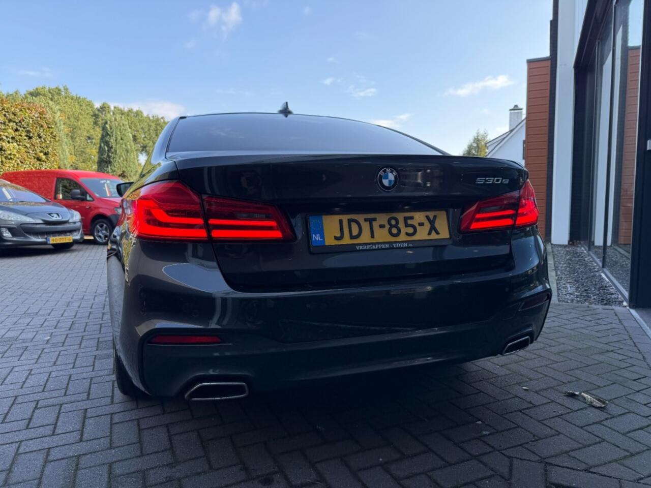 BMW 5-SERIE 530e iPerformance M-Sport,Schuifdak,Leer,LED,NaviPro,Cam,