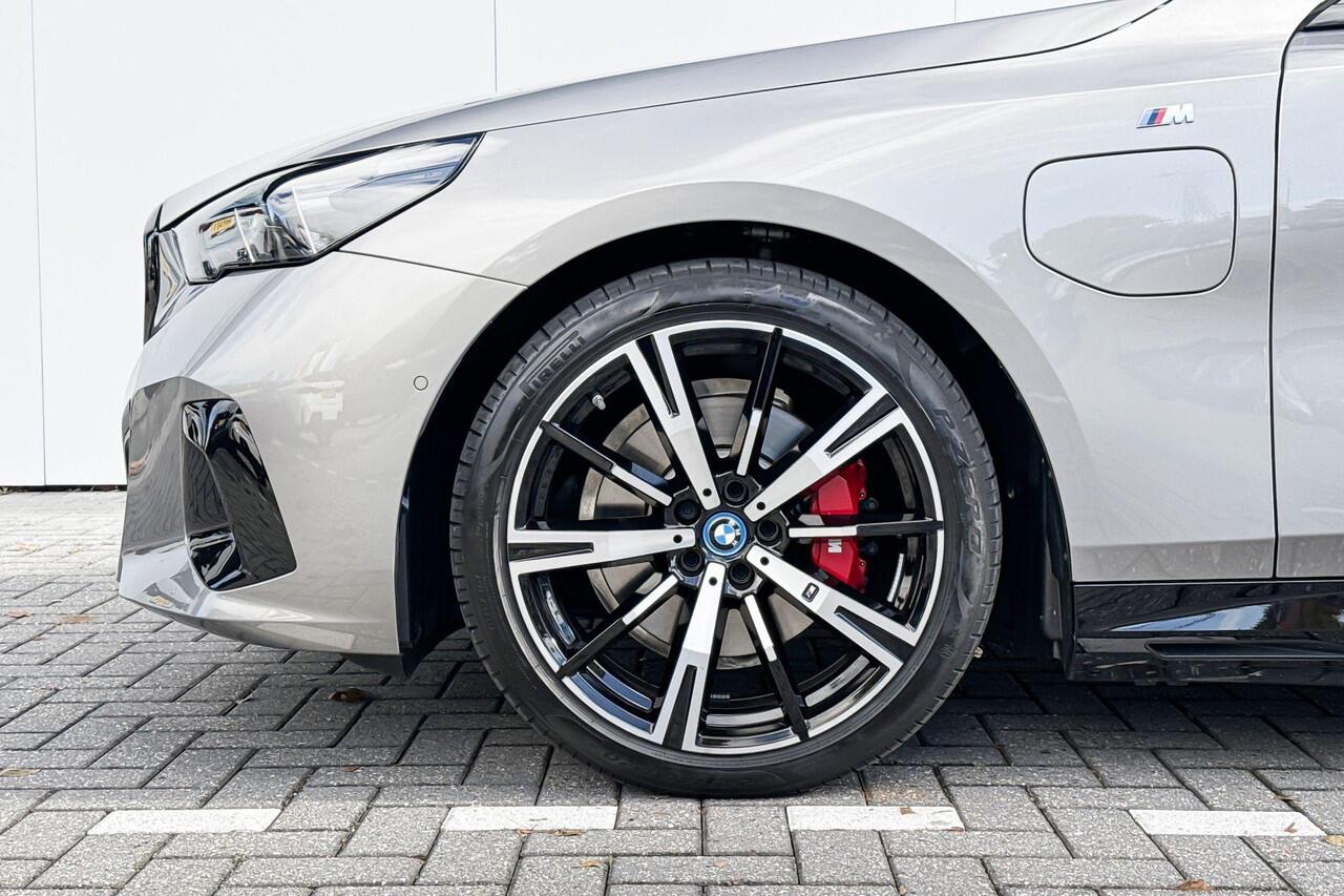 BMW 5-SERIE Sedan 530e | M Sport | Innovation Pack | Panoramadak