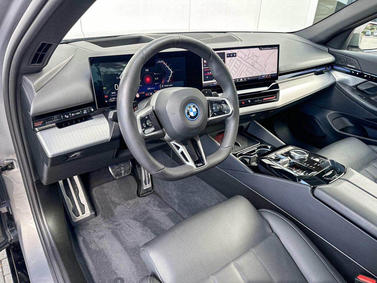 BMW 5-SERIE Sedan 530e | M Sport | Innovation Pack | Panoramadak