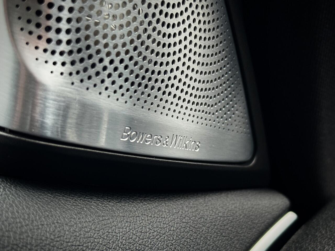 BMW 5-SERIE Touring 530e xDrive M-Sport | Panoramdak | Bowers & Wilkins | Individual Leder | Adaptive Cruise CoPilot | Elektrische Trekhaak | Laser | HUD | Dealer O.H.