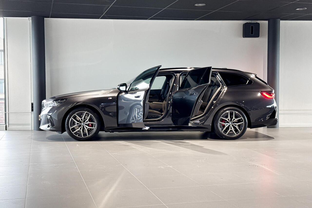 BMW 5-SERIE Touring 520i | M Sport | Glazen Panoramadak | Harman Kardon | Trekhaak |