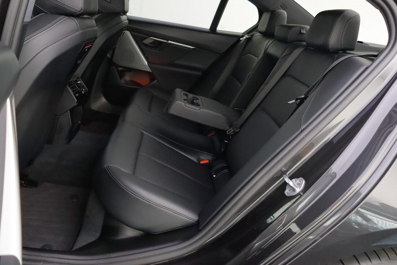 BMW 5-SERIE 550e xDrive FULL.LED | KEYLESS | DODEHOEK | CARPLAY | HEAD-UP | ADAPTIEVE CRUISE | LANE.ASS| ELEK.TREKHAAK