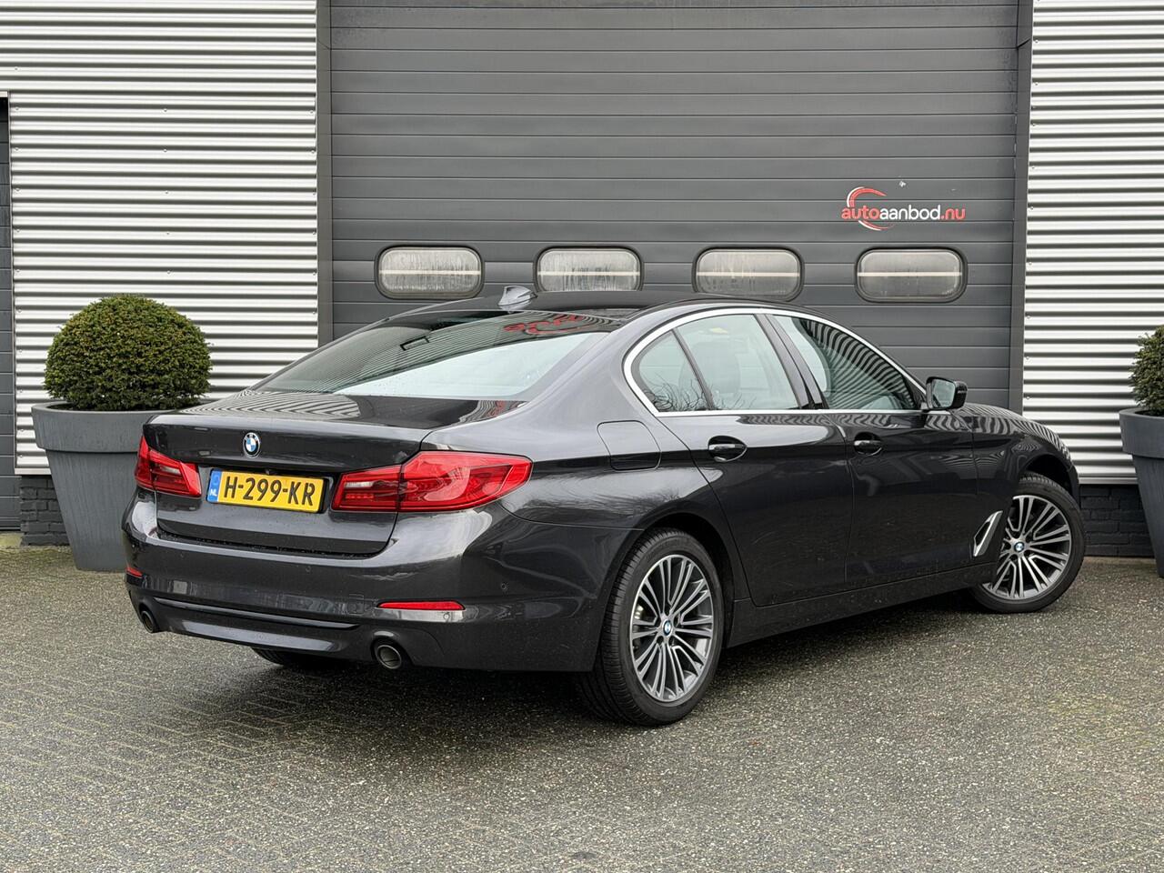 BMW 5-SERIE 520i Executive Edition | Navigatie | Lederen Bekleding | 18 Inch Lichtmetalen Velgen | Cruise Control |