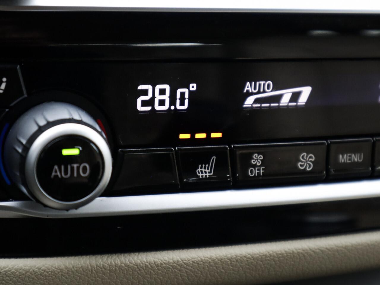 BMW 5-SERIE Touring 520i High Executive Edition 2e-Eig. & Keurig-Onderh. BOVAG-Garantie. NL-Auto.