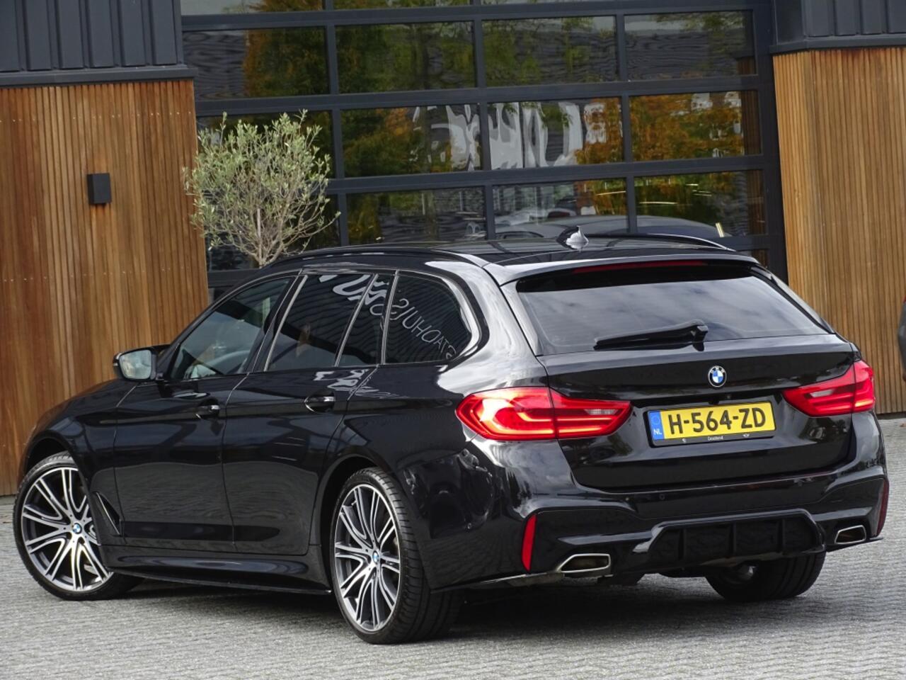 BMW 5-SERIE 530i 252PK / M-Sport / Individual / panormadakraam / *NAP*