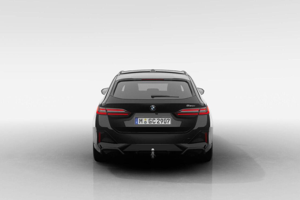 BMW 5-SERIE Touring 520i | M Sport Pro | Innovation Pack | Travel Pack | Comfort Pack | Trekhaak