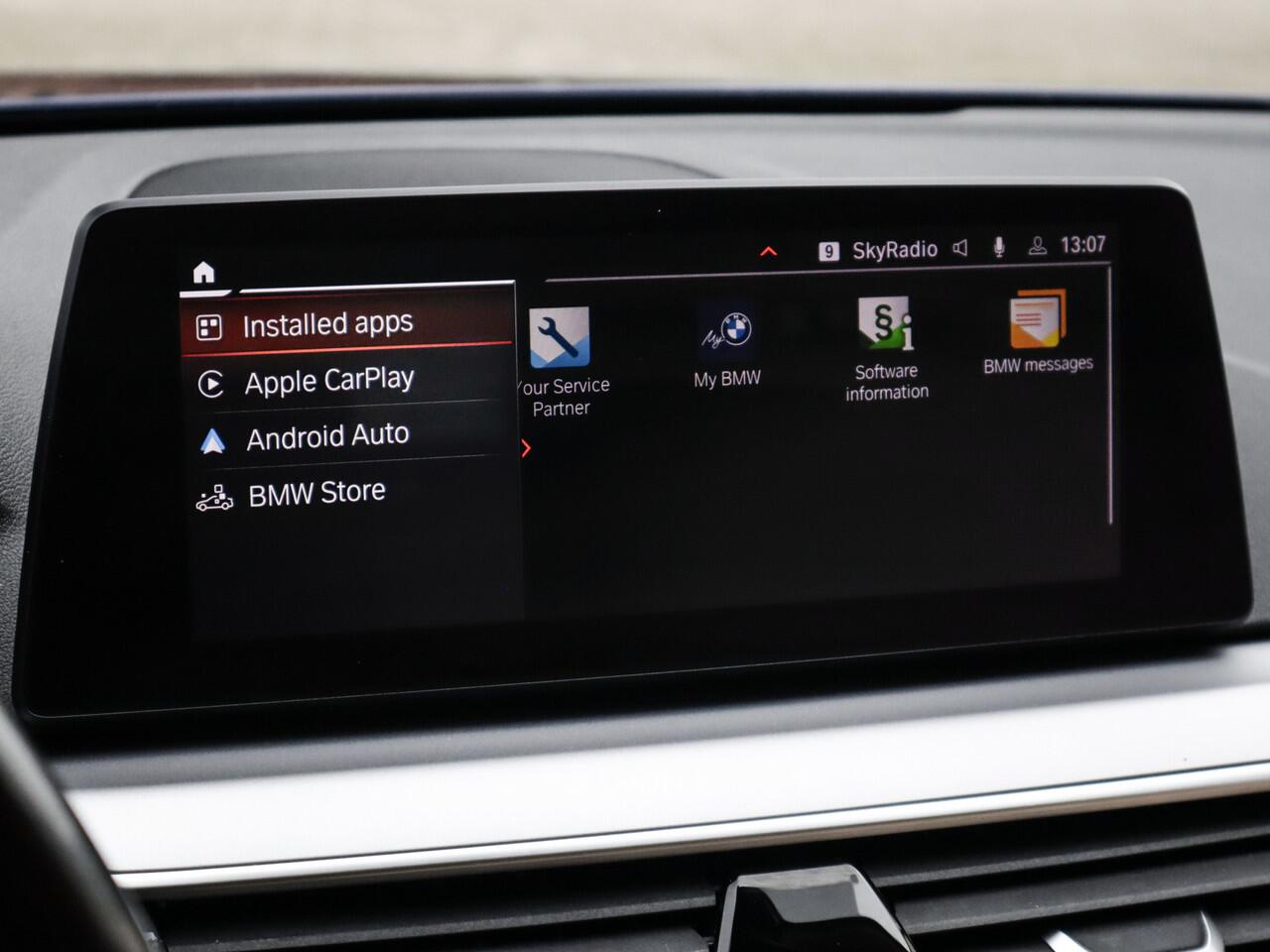 BMW 5-SERIE Touring 520i High Executive Edition 2e-Eig. & Keurig-Onderh. BOVAG-Garantie. NL-Auto.