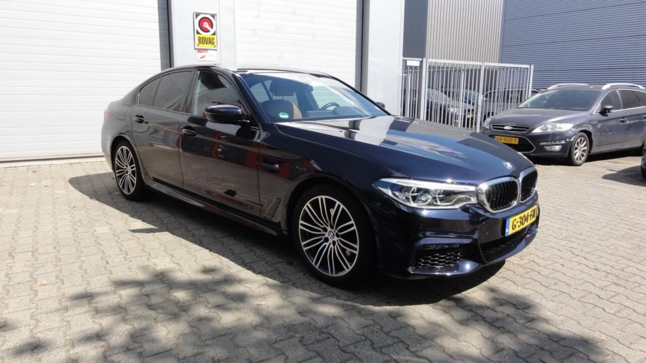 BMW 5-SERIE 520i High Executive. M-Pakket.