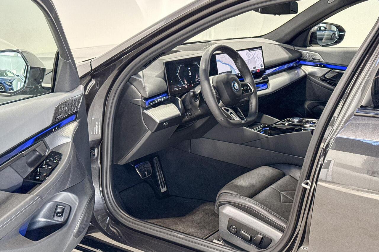 BMW 5-SERIE Touring 550e xDrive Innovation Pack M Sportpakket Pro Aut.