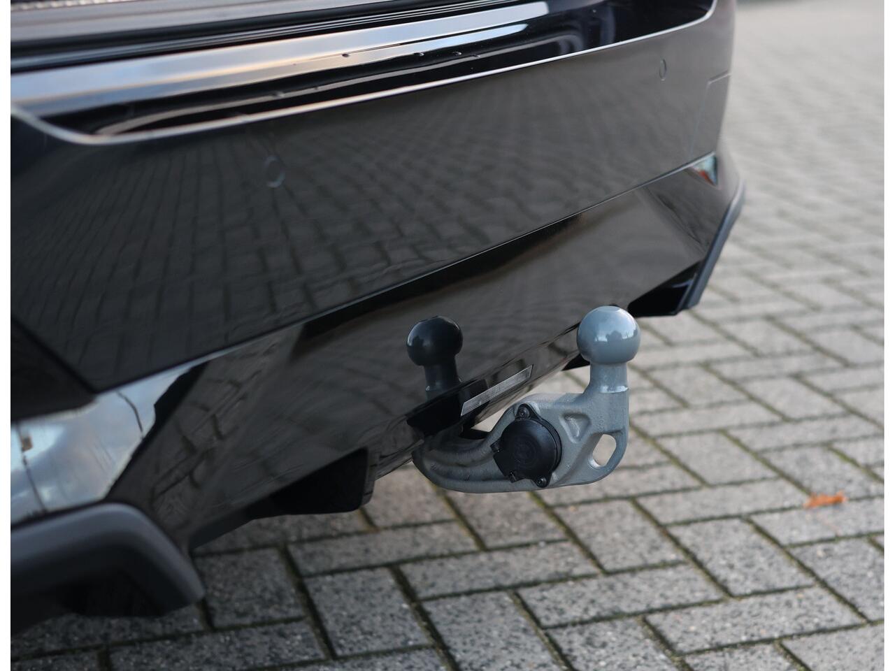 BMW 5-SERIE Touring 550e xDrive | M Sport Pro - Trekhaak - M Adaptive