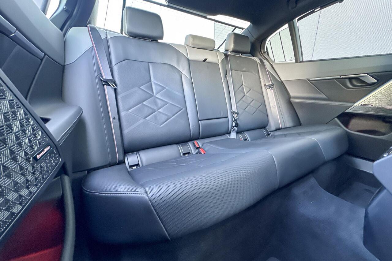 BMW 5-SERIE Sedan 550e xDrive