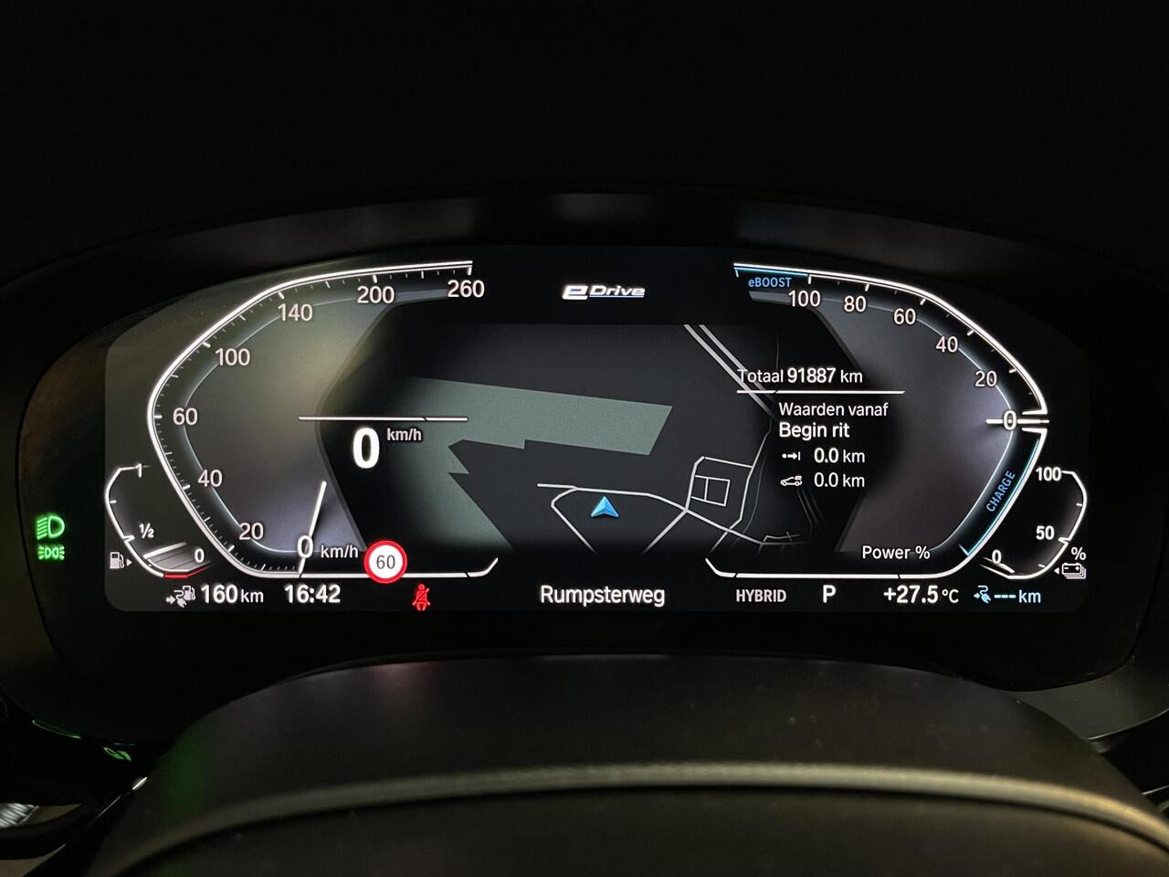 BMW 5-SERIE Touring 530e High Executive M Sport 19"/Stoel + stuurverwarming/Adaptieve cruise/LED/Camera/Apple Carplay & Android Auto/HiFi