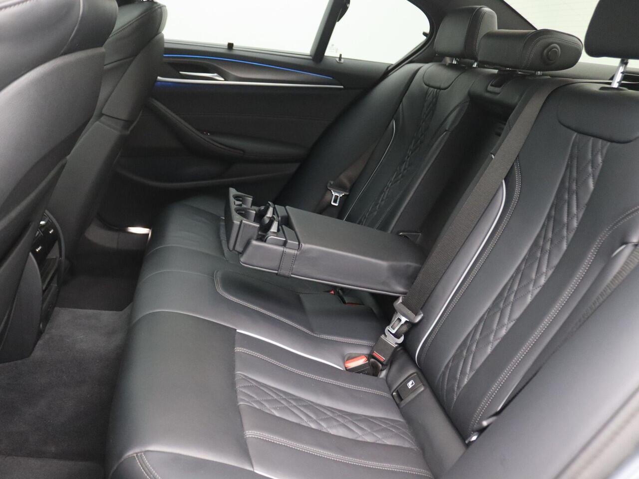 BMW 5-SERIE 545e xDrive High Executive 394PK Aut. M-Sport, Pano-Schuifdak, SOH 90%, M-Sport, Head-Up Display, Stoel-Stuurverwarming, Stoelkoeling, Memorystoel, 360gr. Camera, Keyless