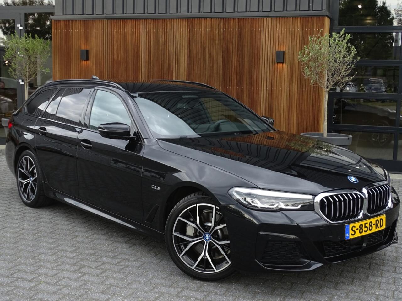 BMW 5-SERIE 530e 292PK / M-sport / Morel Audio / ACC / 2022