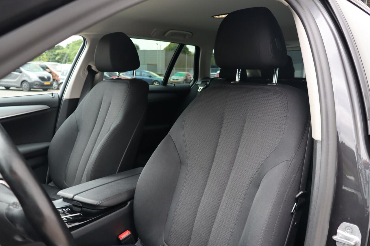 BMW 5-SERIE Touring 530e xDrive Executive PHEV | Navigatie | Cruise Control | Climate Control | Stoel-/Stuurverwarming | Elek. Trekhaak